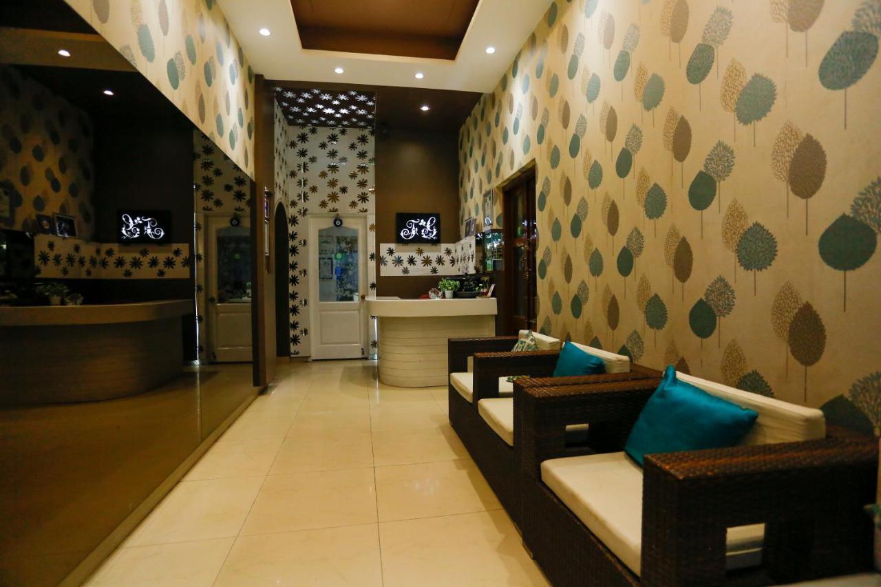 Terrace Gardens Bed & Breakfast Bangalore Exterior photo