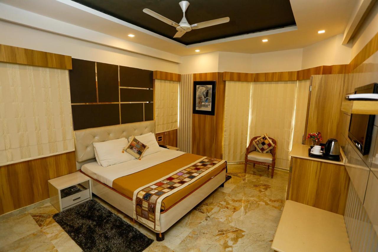 Terrace Gardens Bed & Breakfast Bangalore Exterior photo