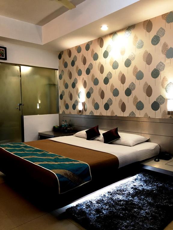 Terrace Gardens Bed & Breakfast Bangalore Exterior photo